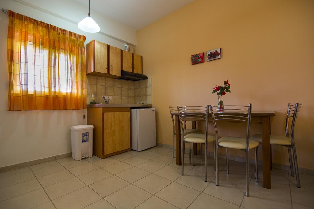 Vakis Apartments Zacharo Room photo